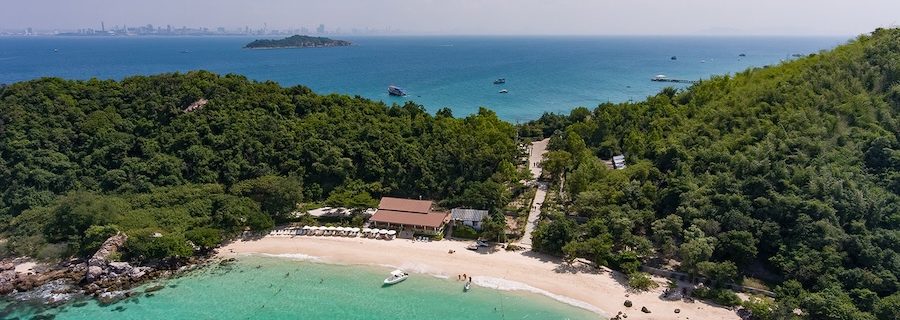 Pristine beach and serene surroundings at Ta Yai Beach Resort, Koh Larn – a hidden gem for a peaceful island getaway.