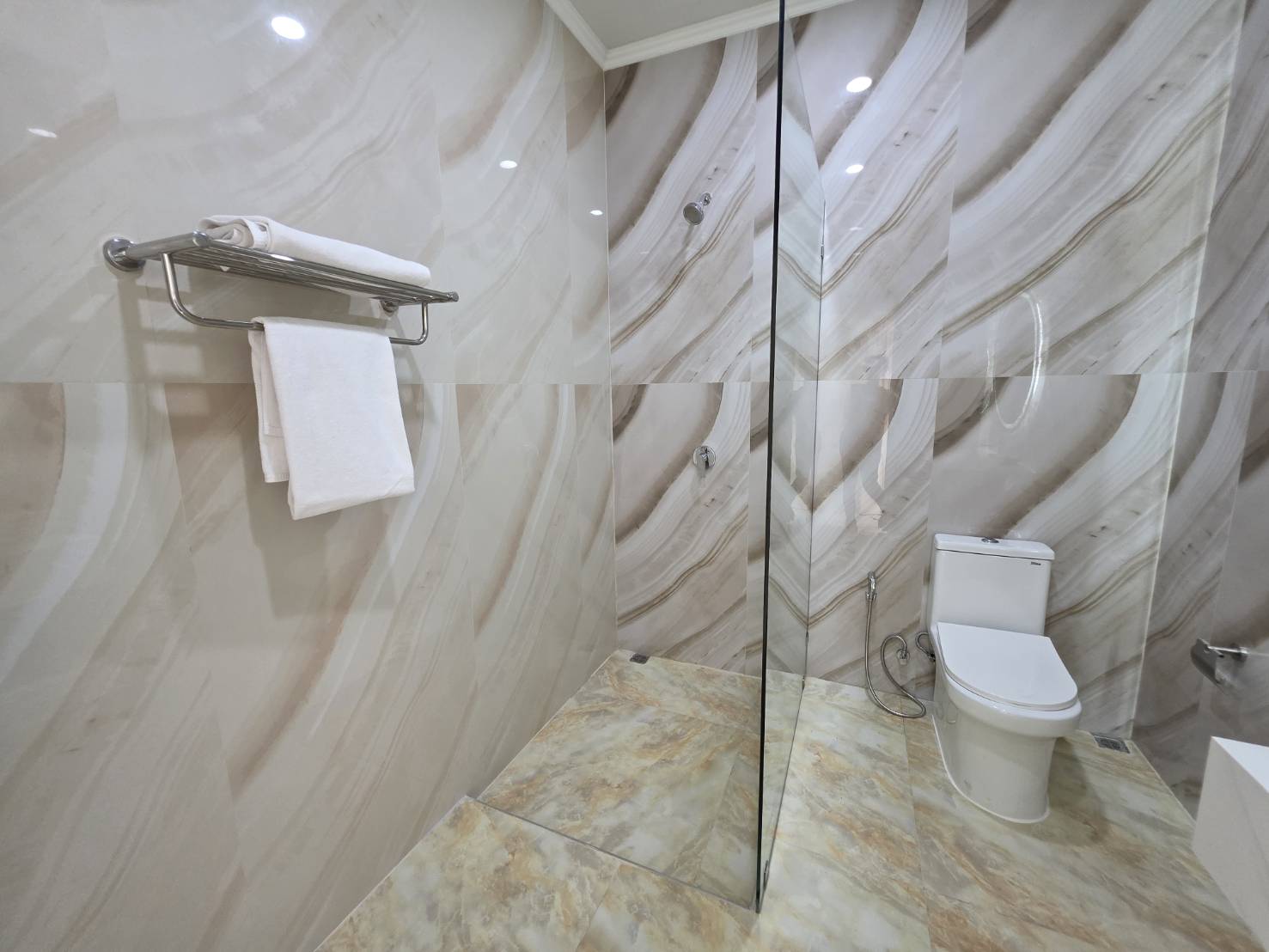 Elegant walk-in shower in the Tropical Escape Room at Ta Yai Beach Resort, Koh Larn